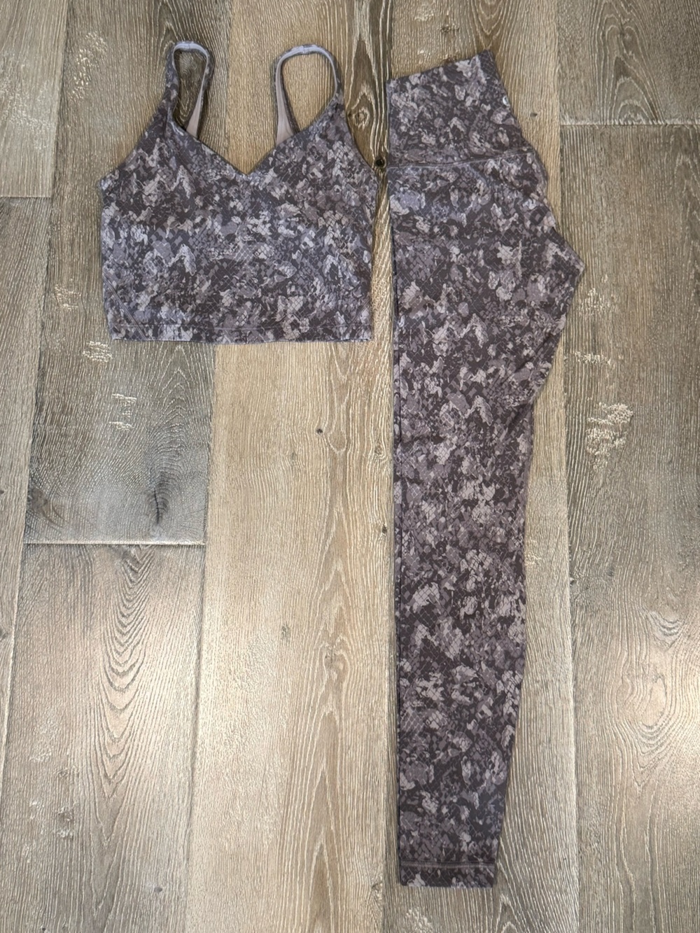 Women's lululemon Purple Camo Print align tank & Leggings Set